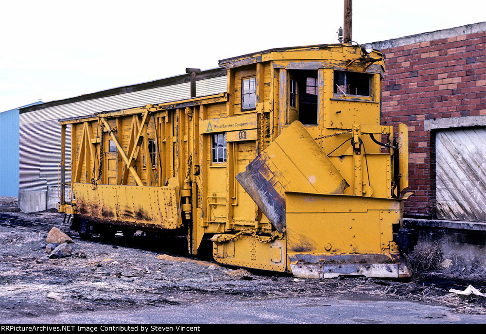 Weyerhaeuser Timber spreader/snowplow WTCX #31 on OC&E.